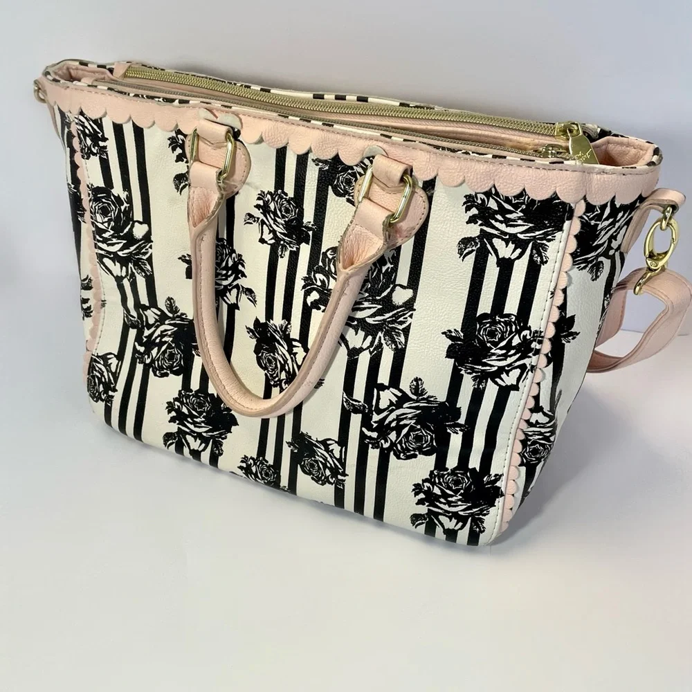 Betsey Johnson Handbag Purse - Picture 2 of 6